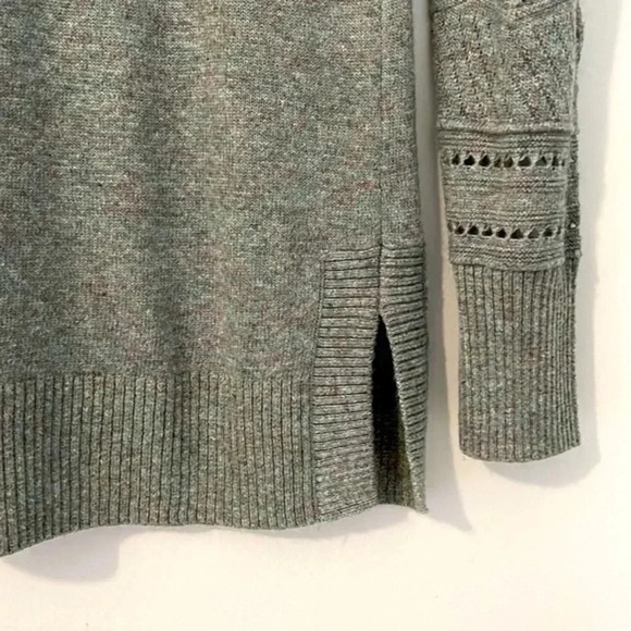 The Loft Women's Stitched Sleeve Sweater‎ Green Size XS - Picture 8 of 10